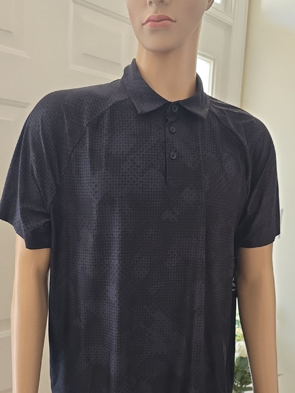 XERSION BRAND MEN'S BLACK SHORT SLEEVES COLARED POLO SHIRT SIZE LARGE